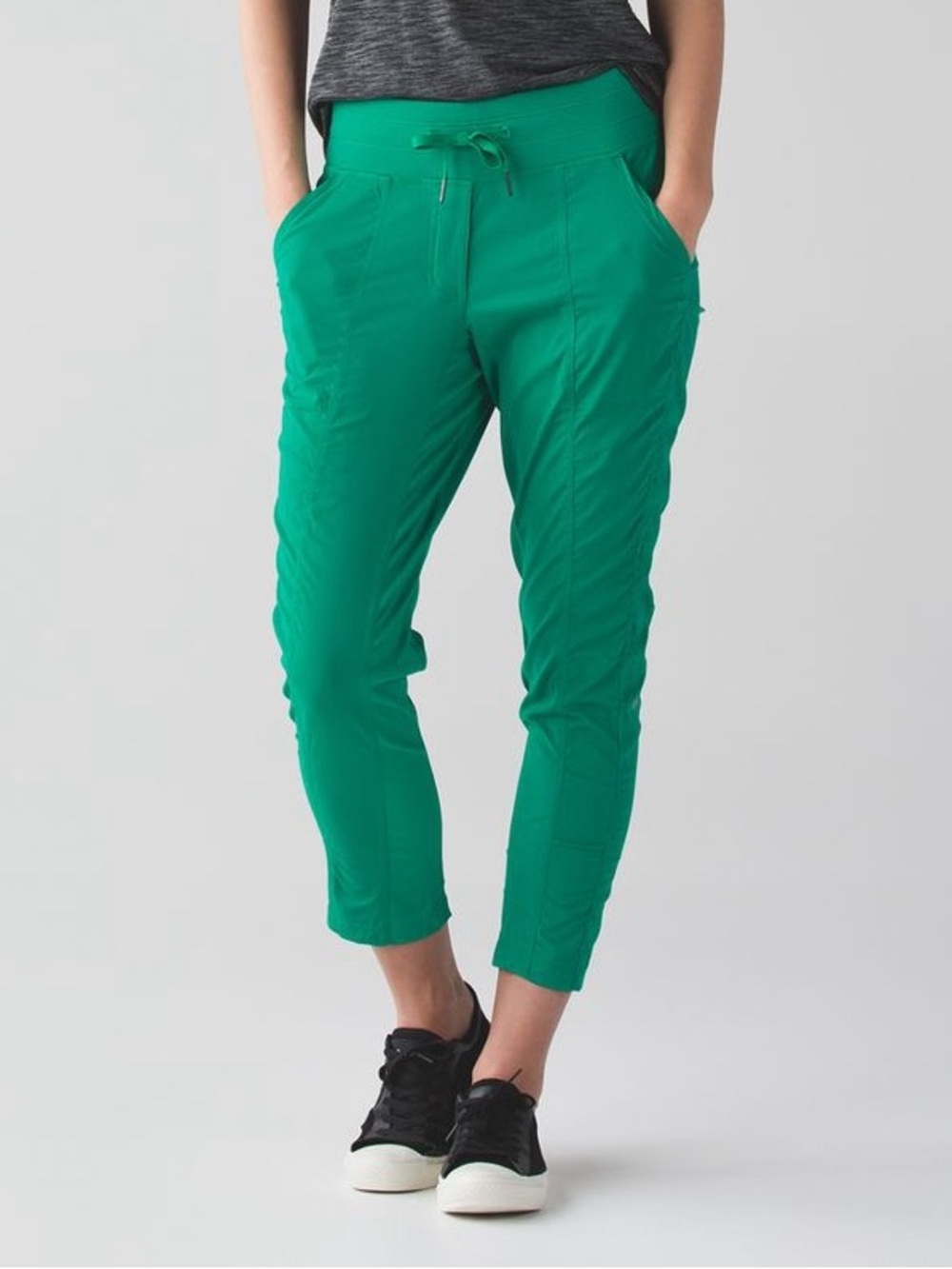 Lululemon Street to Studio Pant II Jungle Green sz 10 FAIR CONDITION